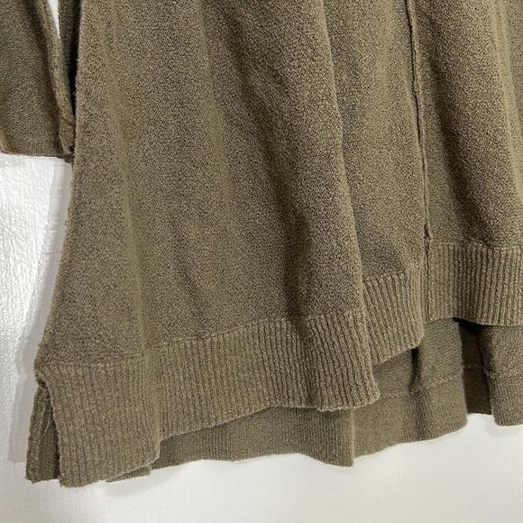 Sparrow Anthro Olive Green woven a line essential basic 3/4 sleeve top medium - Picture 2 of 10